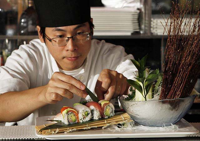 Tuyển Đầu Bếp Sushi Tại Nhà Hàng Nhật Tăng Cao