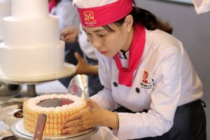 Nhu cầu tuyển nhân viên học việc làm bánh